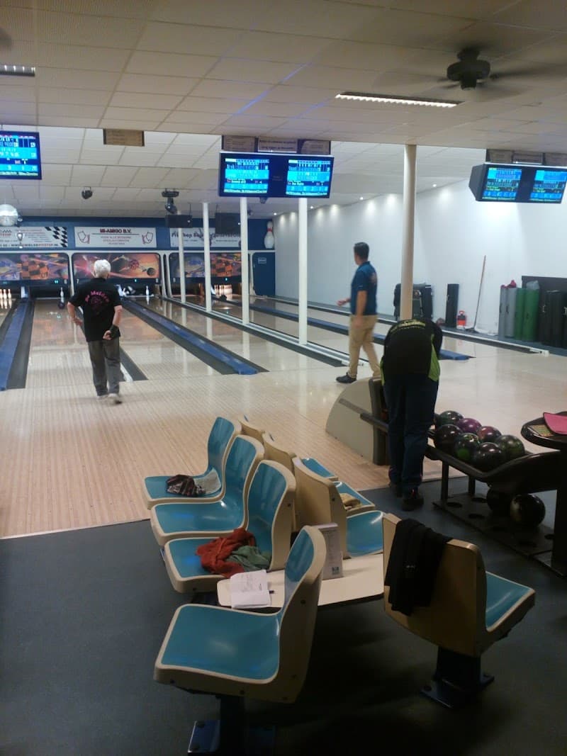 Bowling Partycentrum Hellevoetsluis photo 3