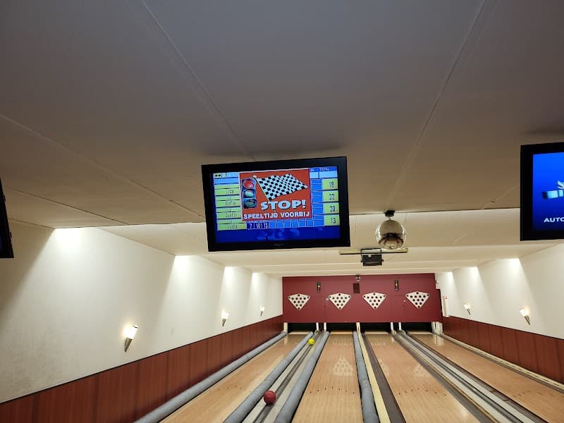 Singel 59 dart & bowling | Casey's Bowling photo 2