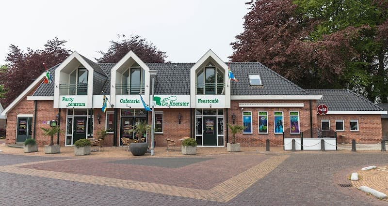De Koetsier partycentrum-cafetaria-feestcafe photo 2