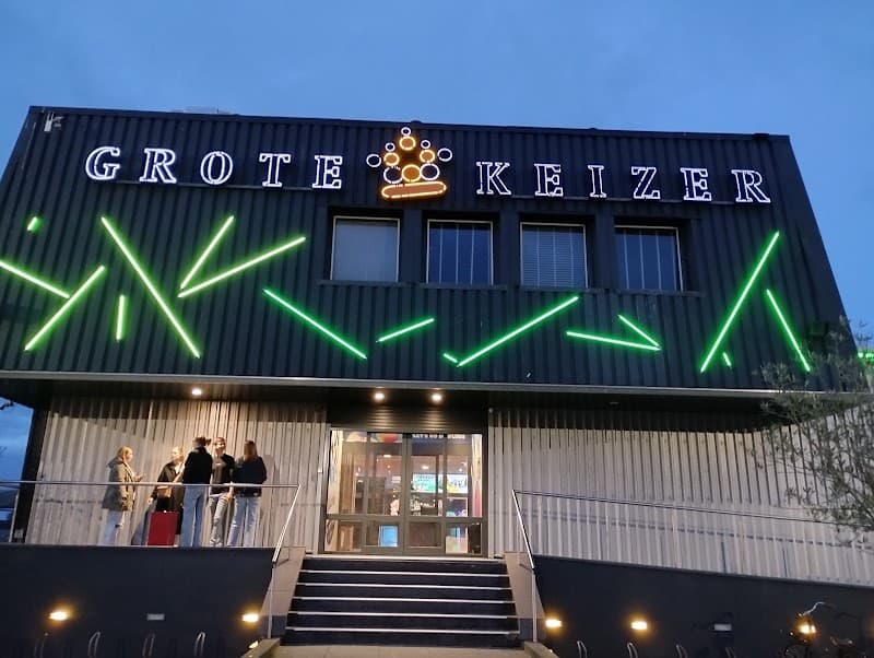De Grote Keizer – Bowling & Entertainment Leeuwarden photo 3