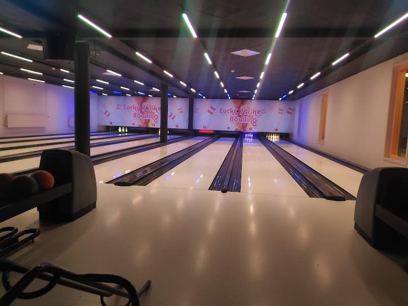 Lucky Strike Bowling photo 2