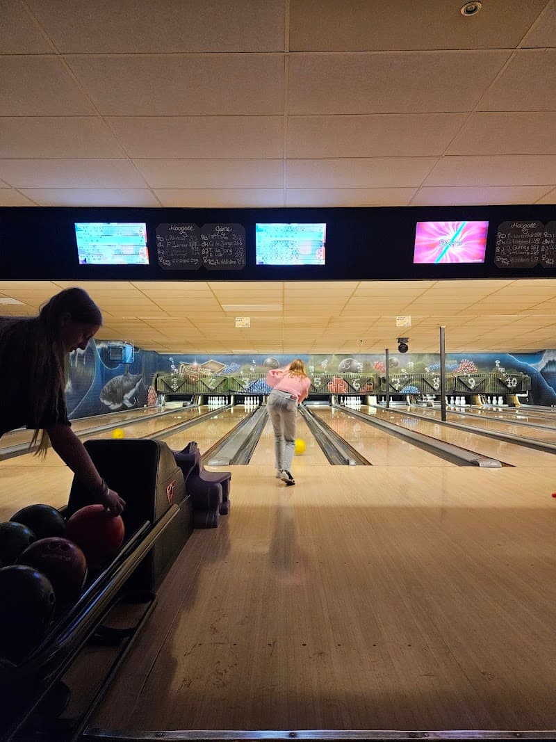 Bowlingcentrum Steenwijk photo 2