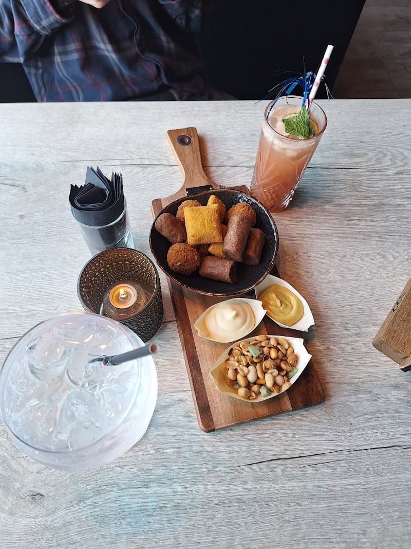 Buddy's Bowling&Bites photo 3