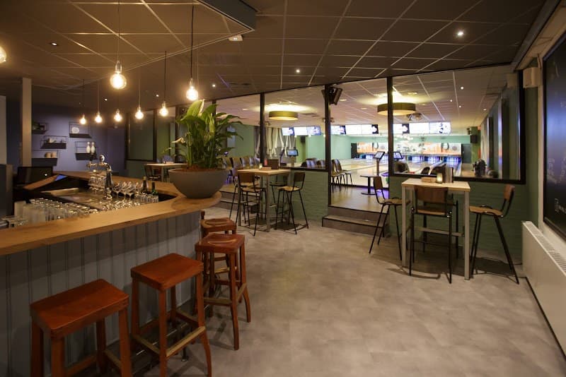Vier Hoog Zevenbergen - Bowling & Restaurant