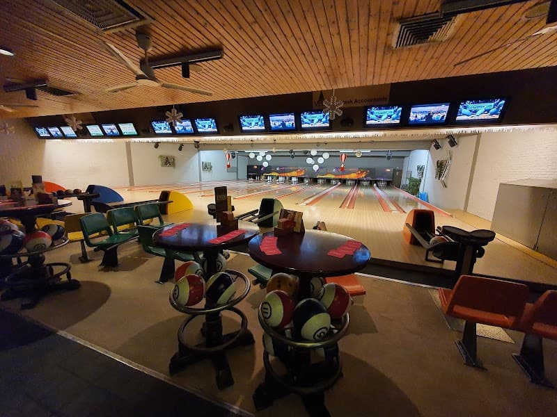 Bowling- & Partycentrum Drachten photo 2