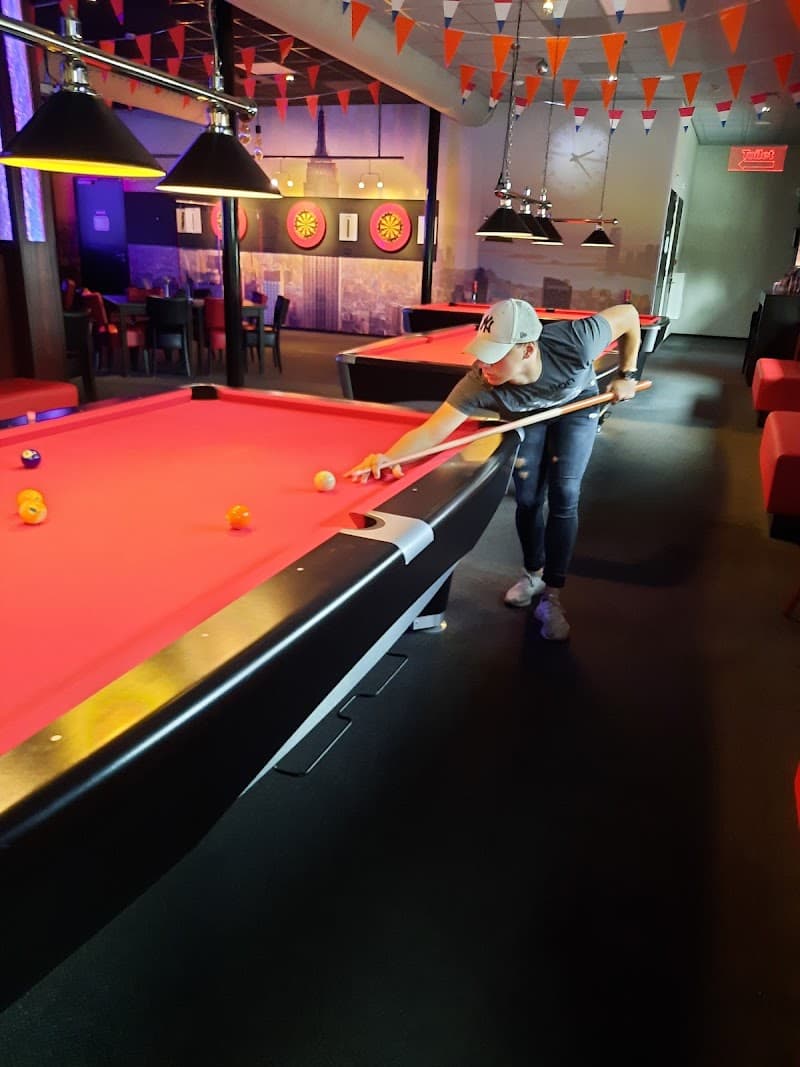 Kiri Bowling photo 2