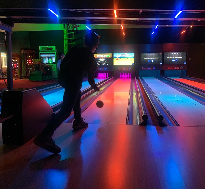 Bowlingbaan Coronel Fun Bowlen in Huizen - Interieur en faciliteiten