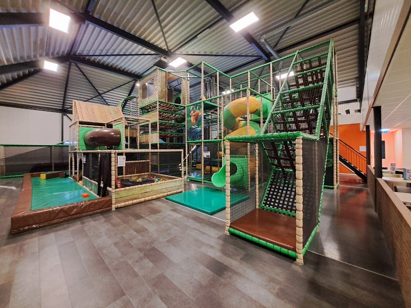 Bowlingbaan Binnenspeeltuin de Tol in Nunspeet - Interieur en faciliteiten