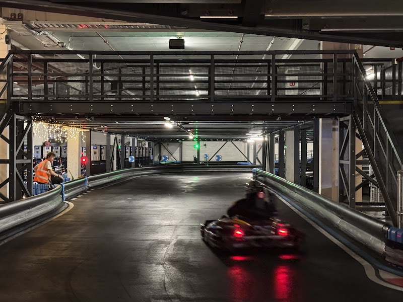 Bowlingbaan Teamsport E-Karting The Wall Utrecht in Utrecht - Interieur en faciliteiten