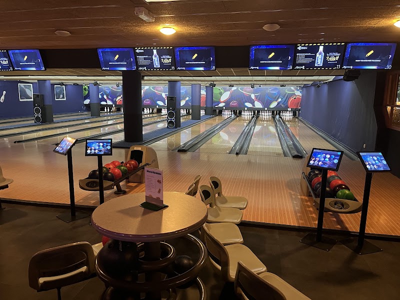 Bowlingbaan Bowl & Fun Emmen in Emmen - Interieur en faciliteiten