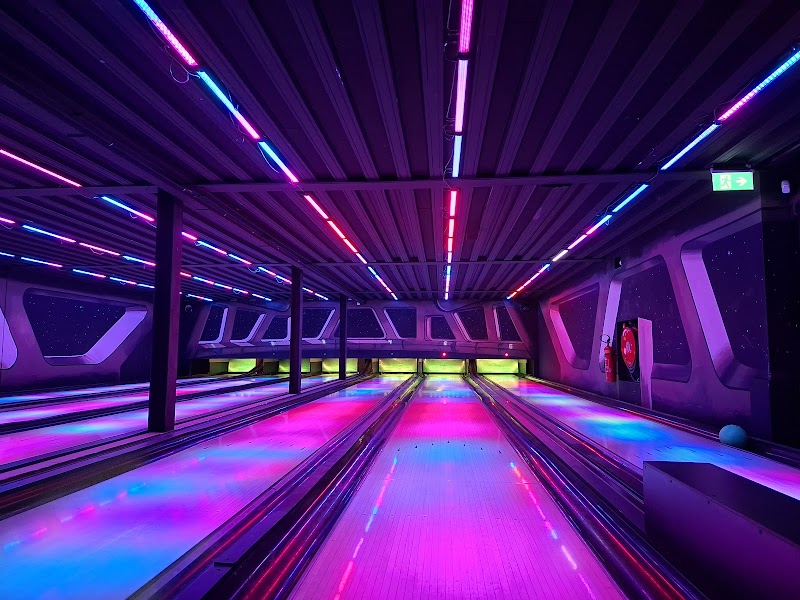 Bowlingbaan Fusion Dome fun & food center in Ede - Interieur en faciliteiten