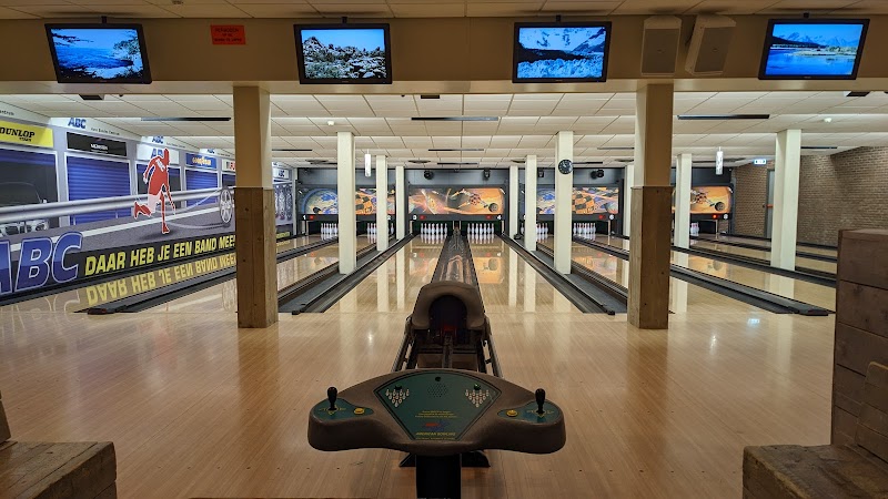 Bowlingbaan Bowling en partycentrum Veluwehal in Barneveld - Interieur en faciliteiten
