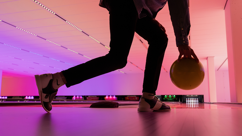 Bowlingbaan Bowlo Bowling, Pool & Lounge in Kerkrade - Interieur en faciliteiten