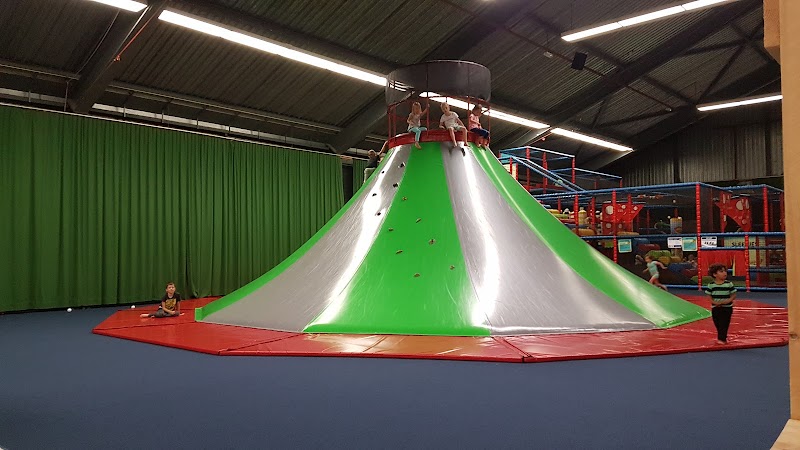 Bowlingbaan FunZone Dronten (Indoor Speeltuin, Bowling & Squash) in Dronten - Interieur en faciliteiten