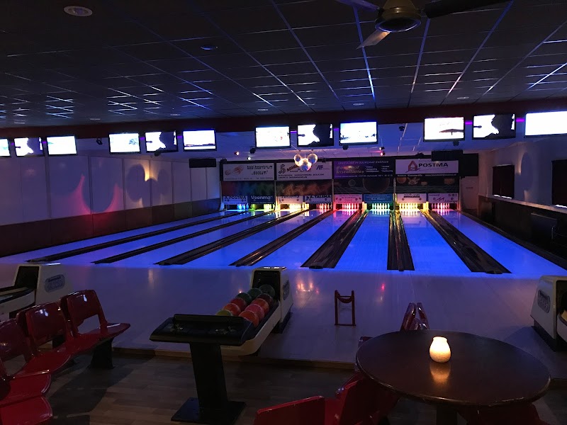 Bowling- en Zalencentrum Dokkum bowlingcentrum Eastrum - foto 2