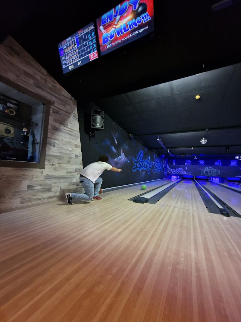 Bowlingbaan Bowling en Dartcentrum de Kaden Drachten in Drachten - Interieur en faciliteiten